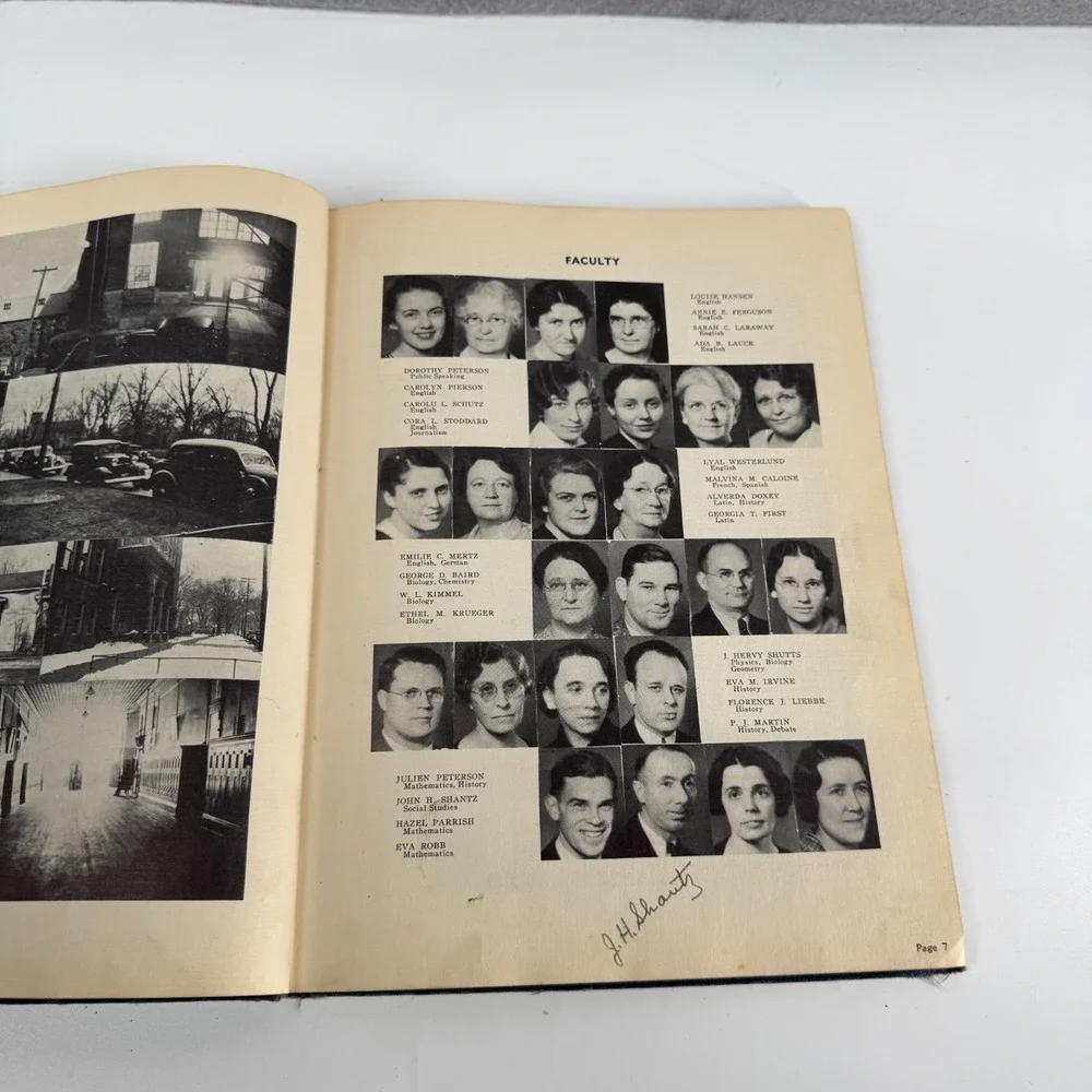 1937 Rock Island HIGH SCHOOL Rock Island IL‎ Illinois Yearbook Watchtower Signed
